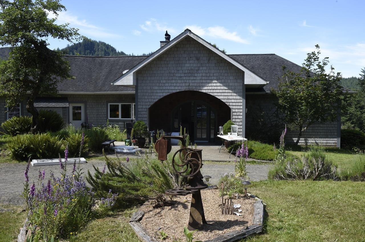 Lucky Mud Inn And Disc Golf Resort Skamokawa Exteriér fotografie